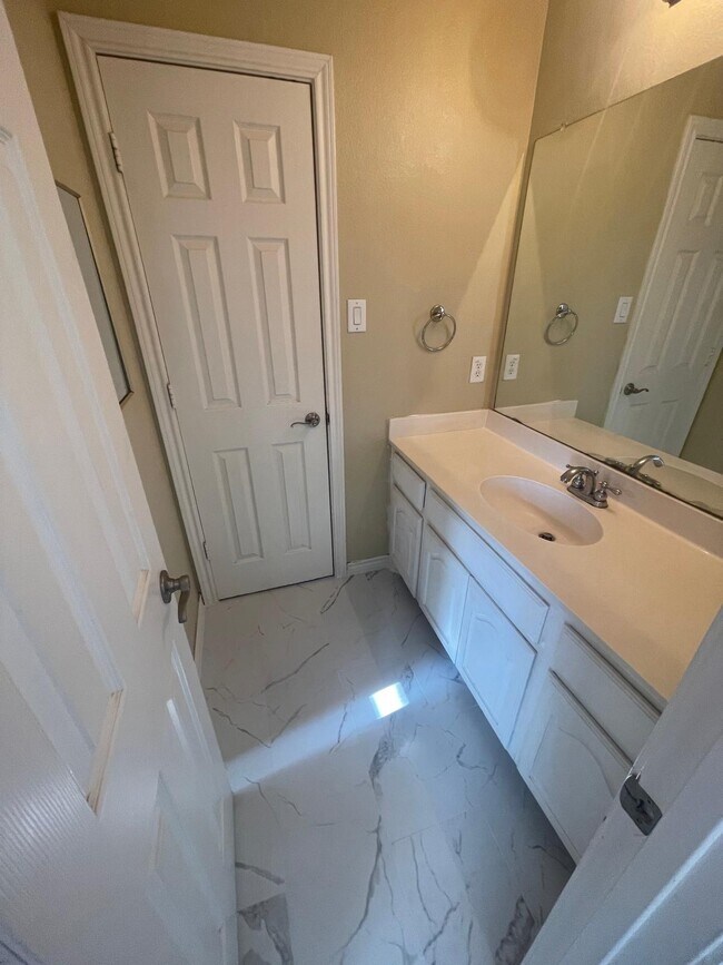 Building Photo - 1401 Patch Grove Dr