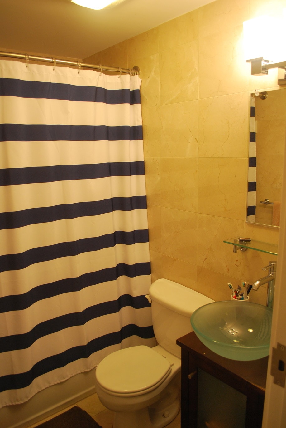 Bath view in - 1822 New Hampshire Ave NW