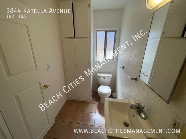 Building Photo - Charming 1 Bedroom in Los Alamitos with a ...