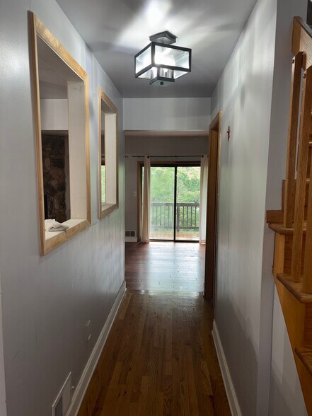 Building Photo - 2H Brookside Hts