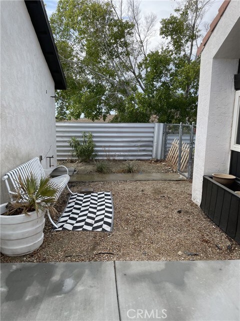 Building Photo - 9201 Calle Del Diablo