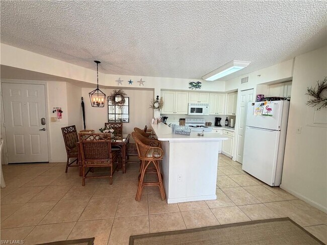 Primary Photo - 1220 Wildwood Lakes Blvd