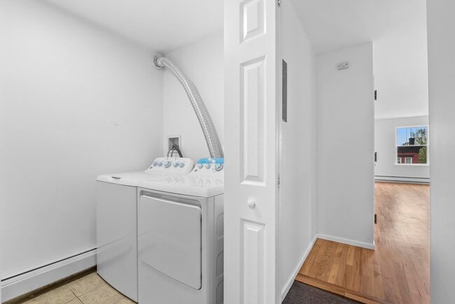 Building Photo - 282 St Pauls Ave