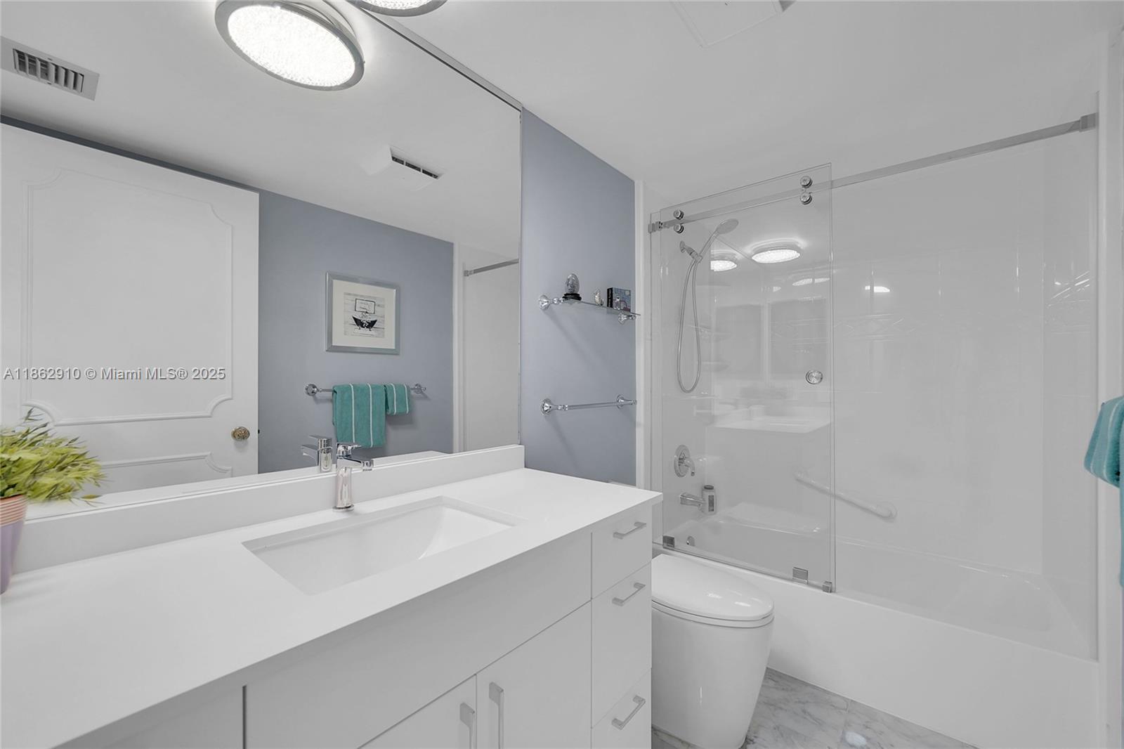 Building Photo - 936 Intracoastal Dr