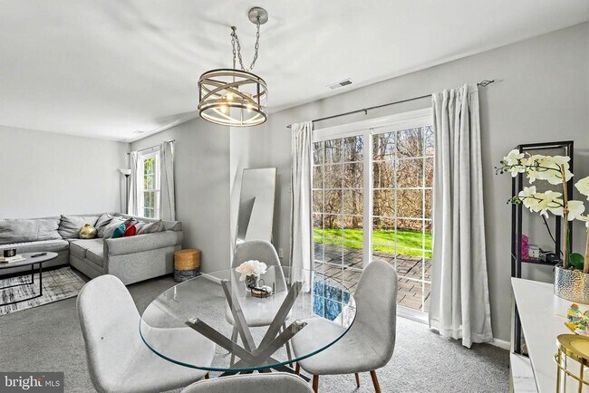 Building Photo - 775 Quail Pl