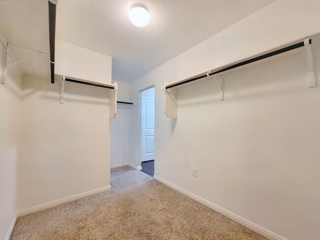 Building Photo - 1308 Fairhaven Gtwy