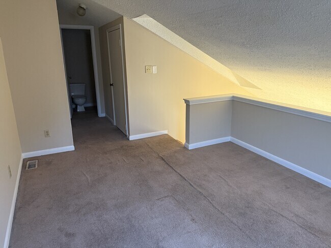 Building Photo - 505 63rd Ave N