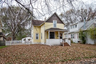 Building Photo - 912 9th St N