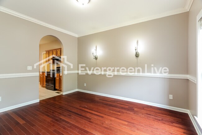 Building Photo - 6224 Pinebrook Cir