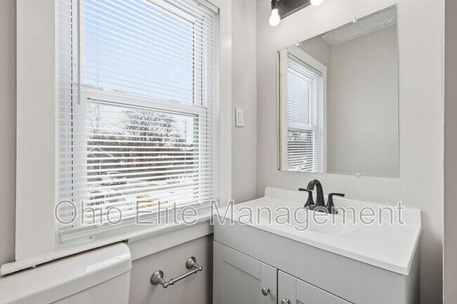 Building Photo - 783-785 S 18th St