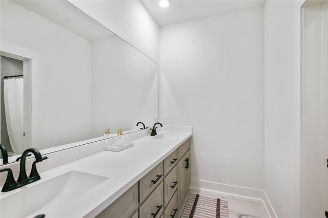 Building Photo - 861 Mountain Laurel Dr