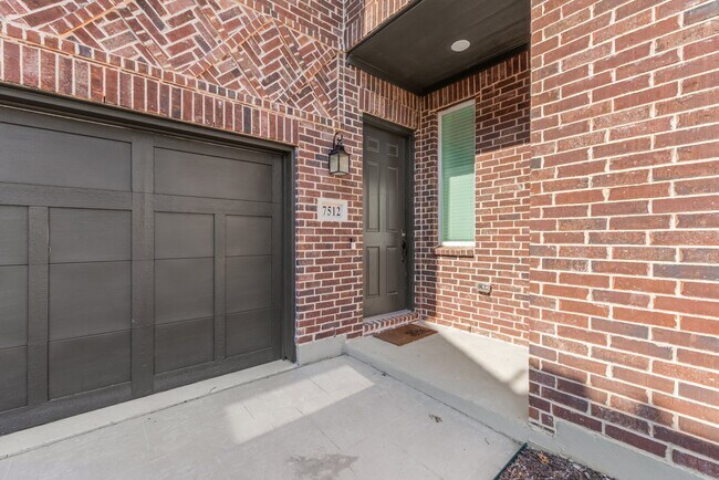 Building Photo - 7512 Jones Dr