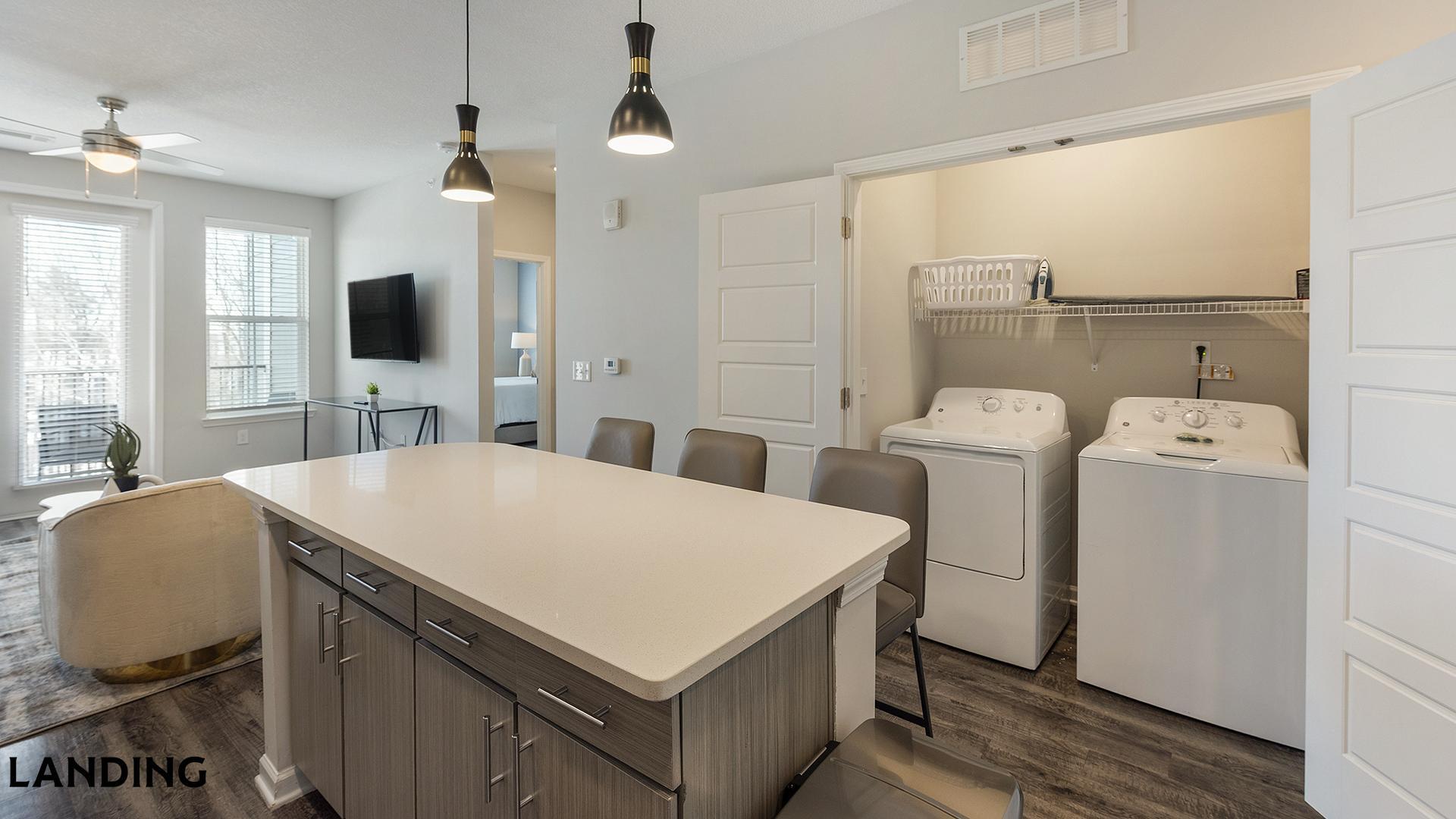 Building Photo - 5340 Periwinkle Hl Ave