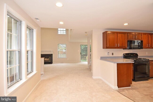 Building Photo - 6008 Good Lion Ct