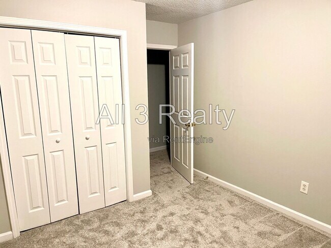 Building Photo - 2373 Brianna Dr