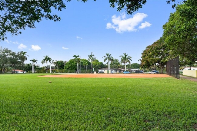 Building Photo - 9405 SW 76th St