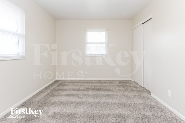 Building Photo - 324 Hopkins Rd