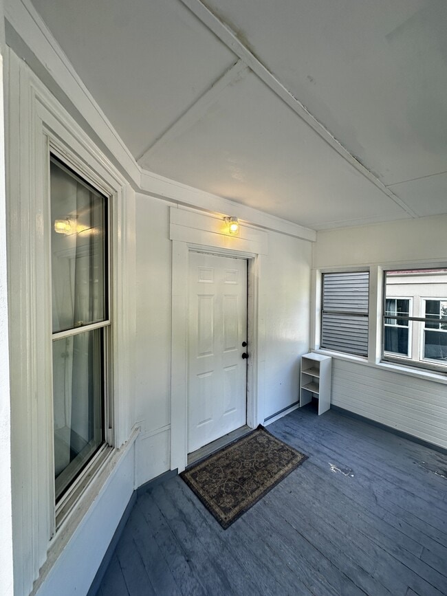 Building Photo - 21 Cottage St