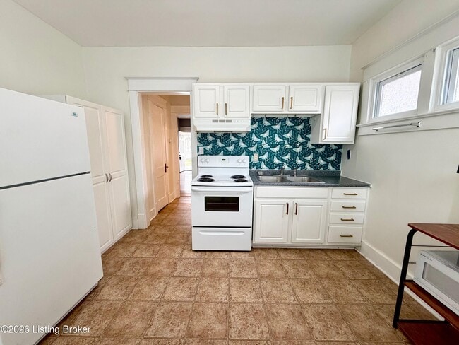 Building Photo - 1202 E Breckinridge St