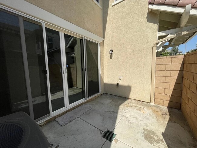 Building Photo - 6943 E Riverside Dr