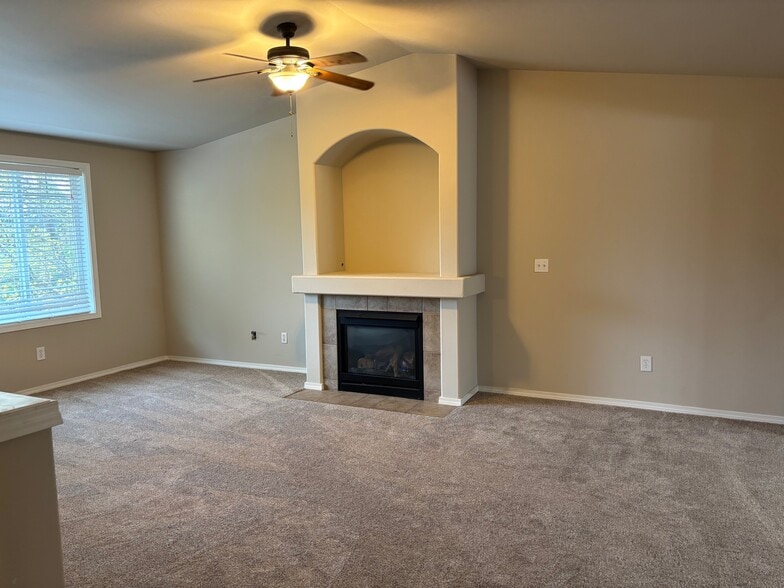 Building Photo - 2811 162nd St E