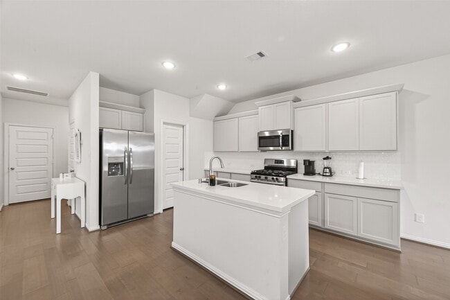 Building Photo - 27926 Western Crk Ct