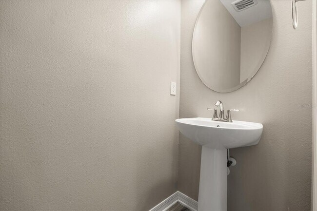 Building Photo - 1155 Water Iris Wy