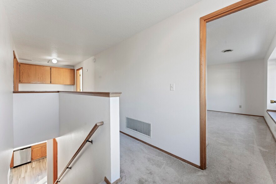 Building Photo - 7050 SW 174th Ave