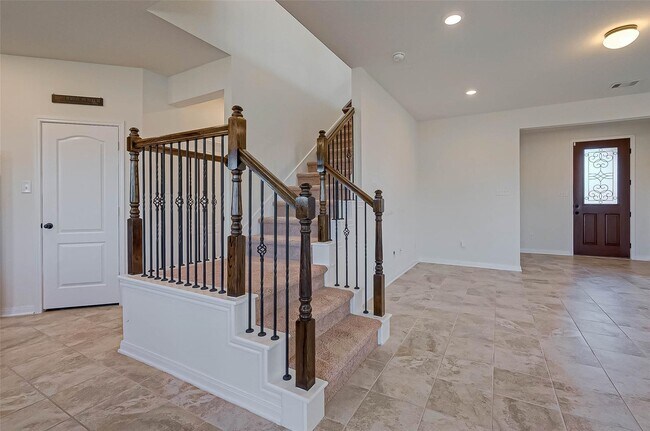 Building Photo - 16306 Oakside Hollow Ln