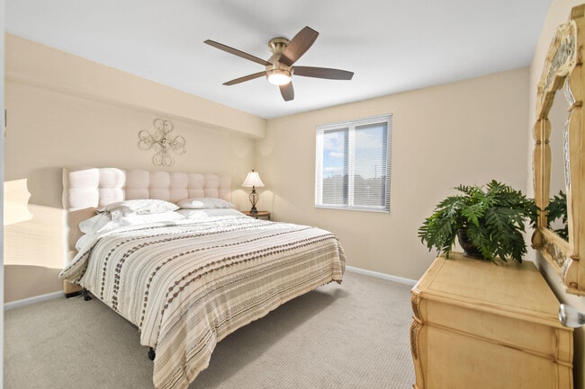 Building Photo - 501 S Seas Dr