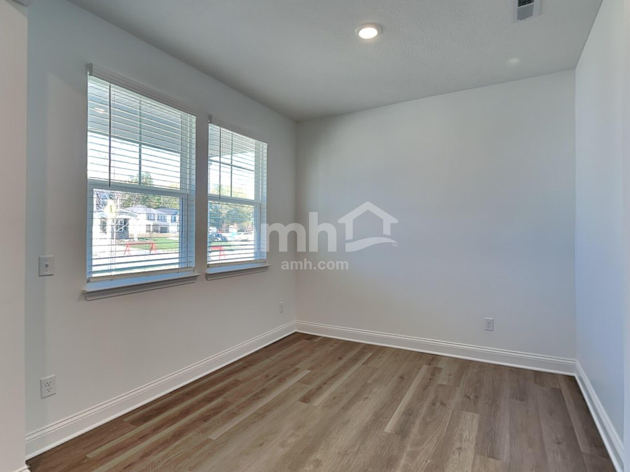 Building Photo - 204 Kramer Mills Dr