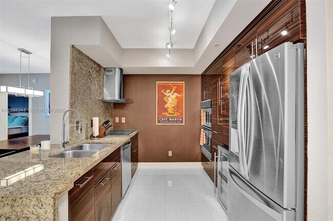 Building Photo - 325 S Biscayne Blvd