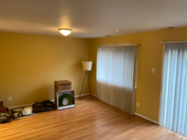 Building Photo - 2Bd/1.5Bth Beautiful TH in Greenbelt!!