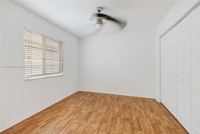 Building Photo - 1509 Canary Island Dr