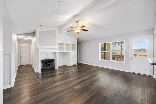 Building Photo - Welcome to this fully remodeled 4/2/2 brick home near Lake Conroe! With new AC/heat, roof, water ...