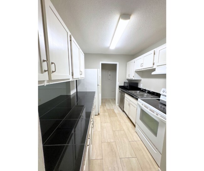 Building Photo - 8881 Millard Lee Ln