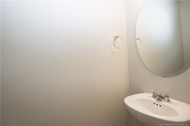 Building Photo - 5709 Pondhaven Dr