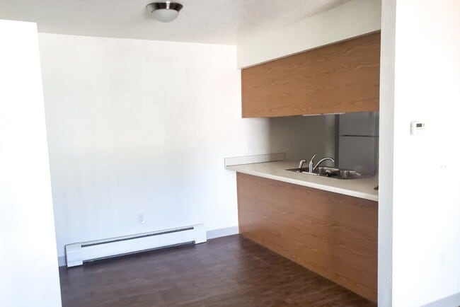 Building Photo - 378 Poplar St