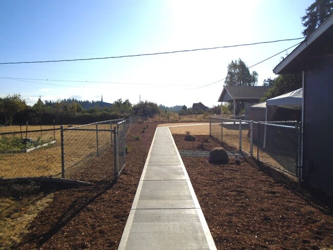 Building Photo - 632 N 4th St