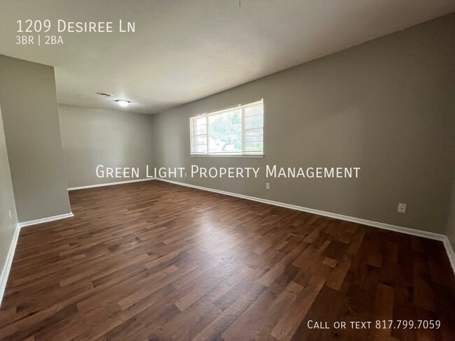 Building Photo - 1209 Desiree Ln