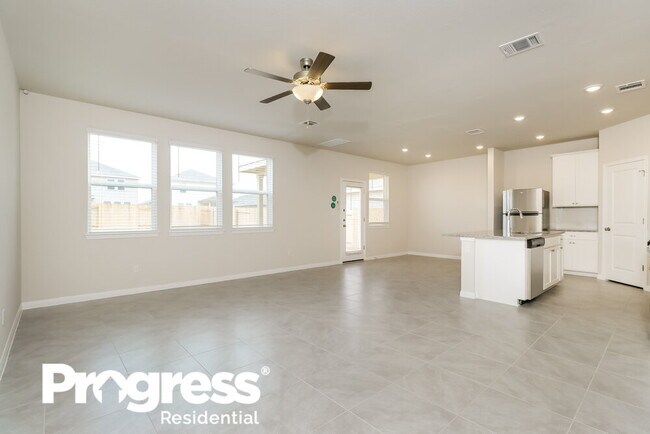 Building Photo - 200 Wild Spur Ln