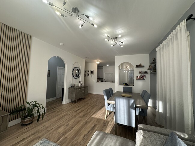 Primary Photo - 14921 Summit Pl Cir