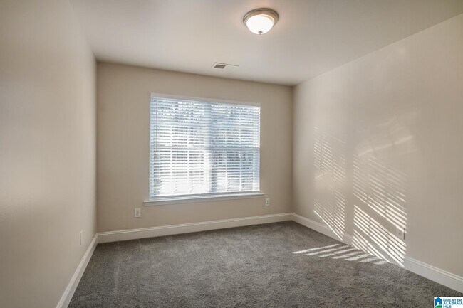 Building Photo - 100 Chesser Loop Rd