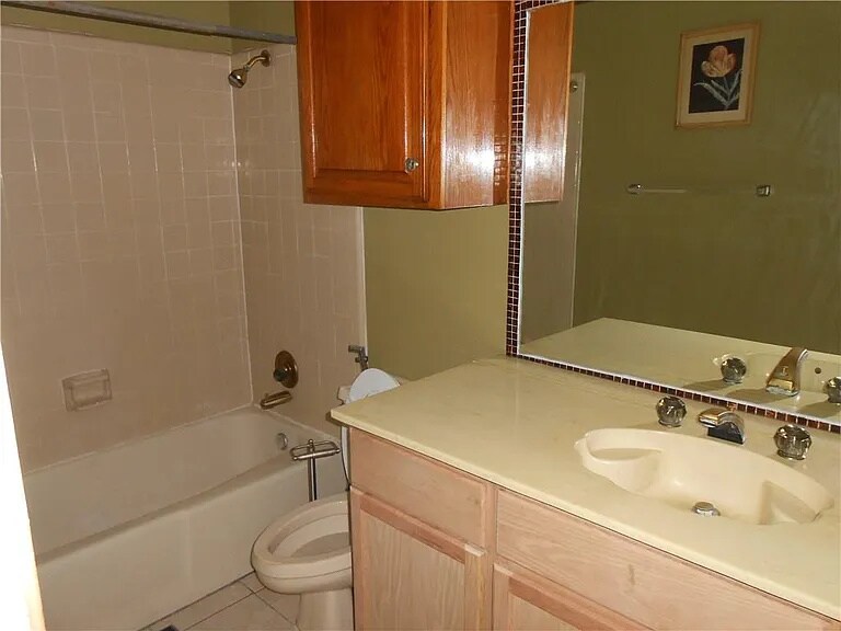 Building Photo - 4932 Longwood Ct