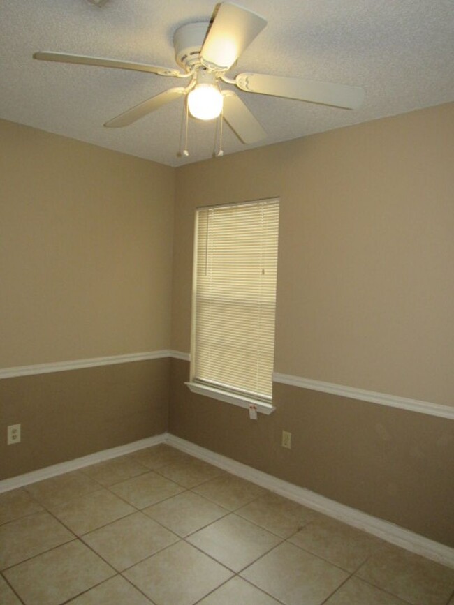 Building Photo - 7749 Deborah Dr