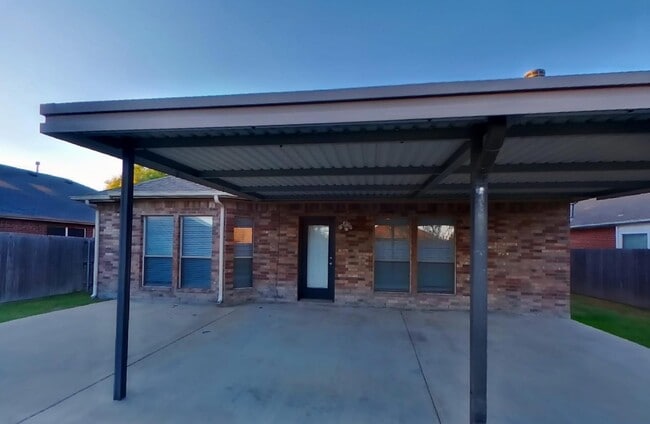 Building Photo - Comfortable 4-Bedroom Property Ready to Move In