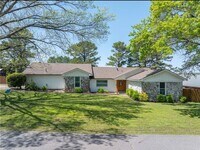 Building Photo - Beautiful Newly Remodeled 3 Bed, 2 Bath Home