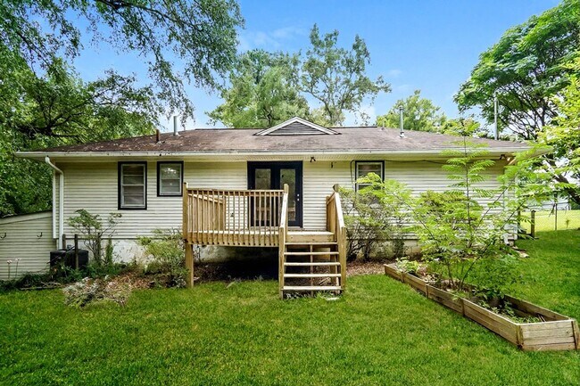 Building Photo - Modern 3BR Home on Quiet End Lot – Fully Updated!