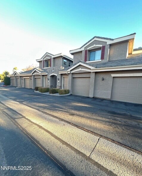 Building Photo - 900 S Meadows Pkwy