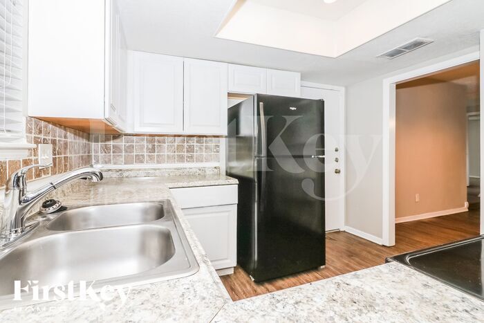 Building Photo - 14607 Wind Lock Cir